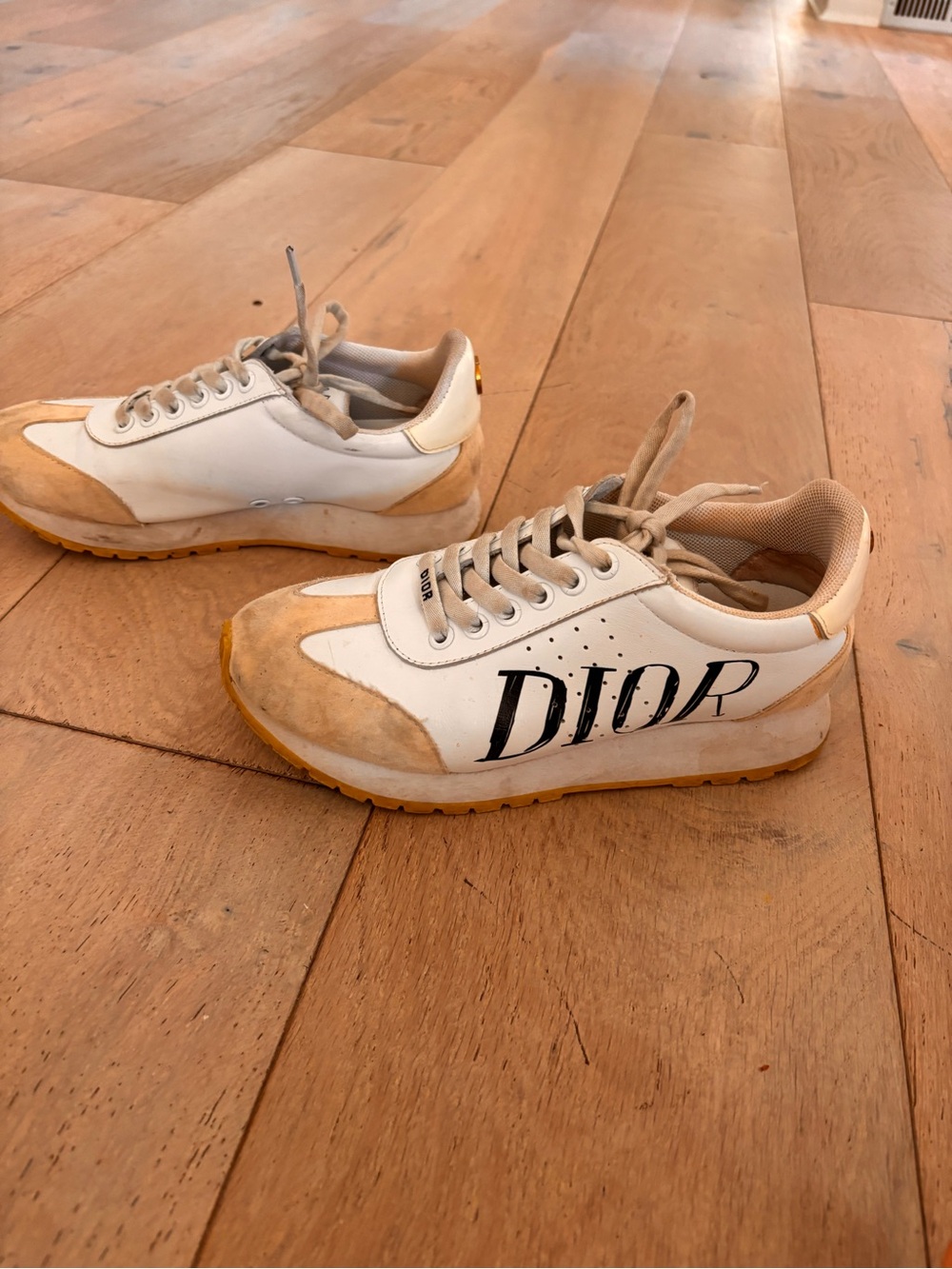 Dior Men's White and Beige Logo Low-Top Sneakers